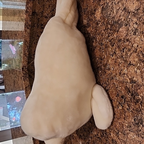 Aini Plaza Large Plush Seal - 23" Long - Picture 4 of 6